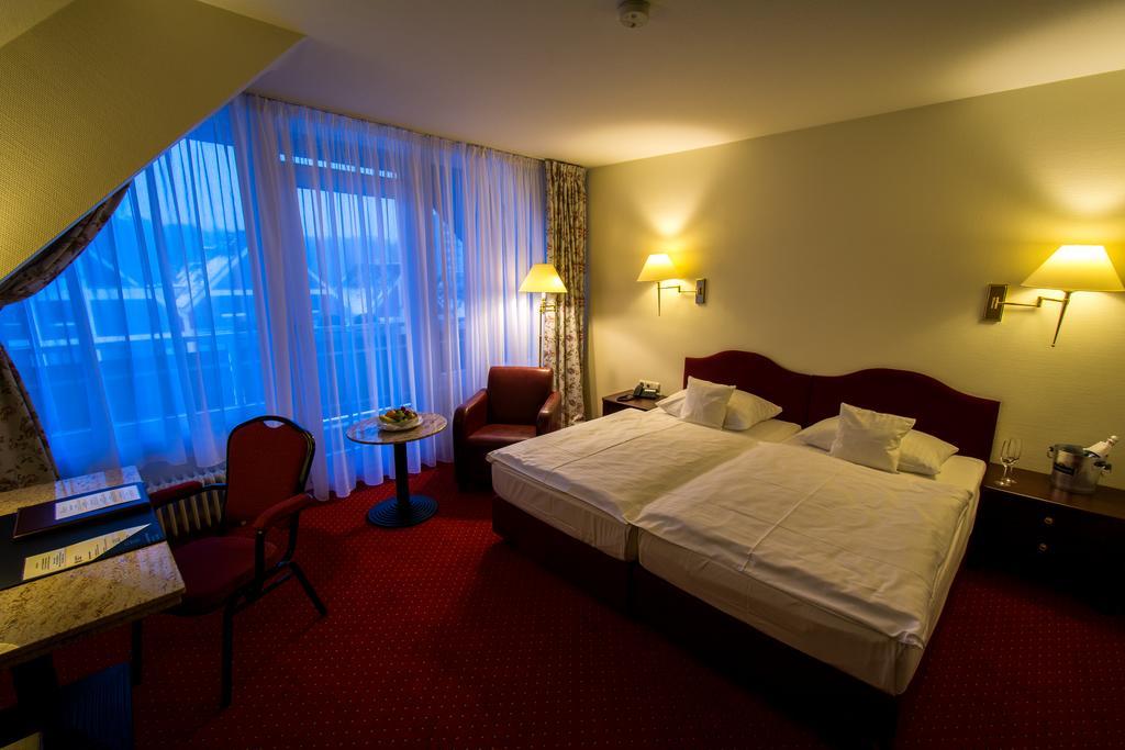 Sachsenwald Hotel ラインベーク エクステリア 写真