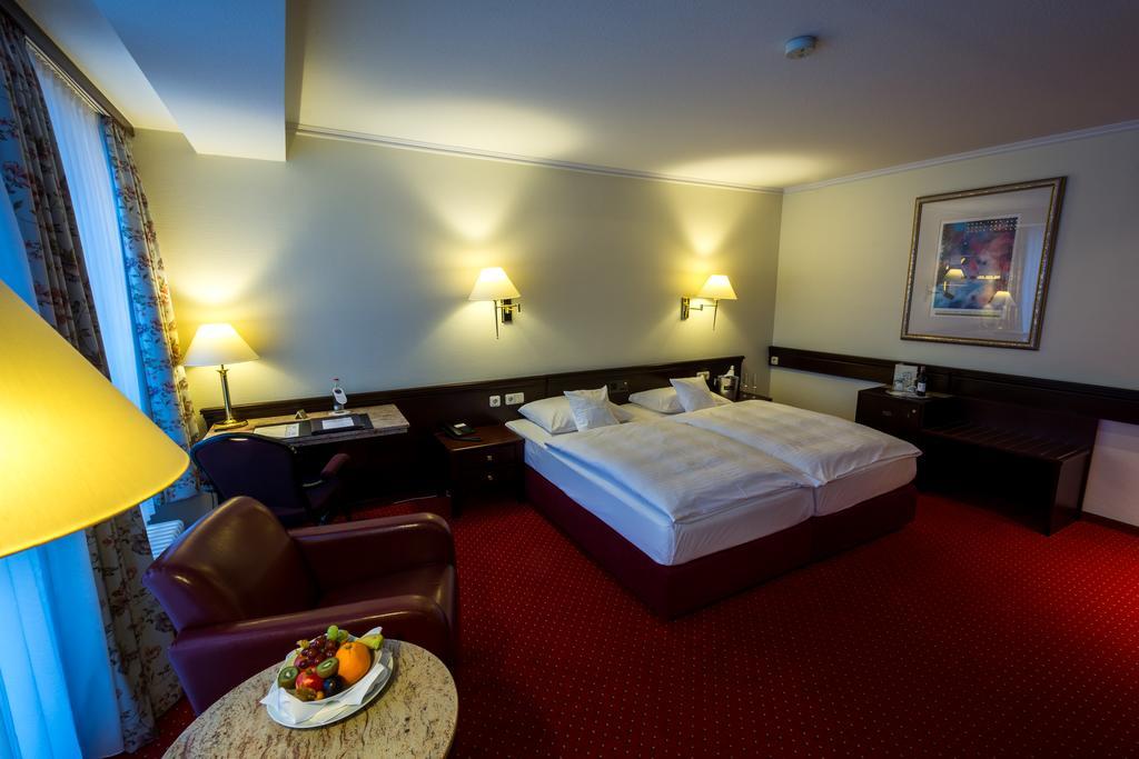 Sachsenwald Hotel ラインベーク エクステリア 写真