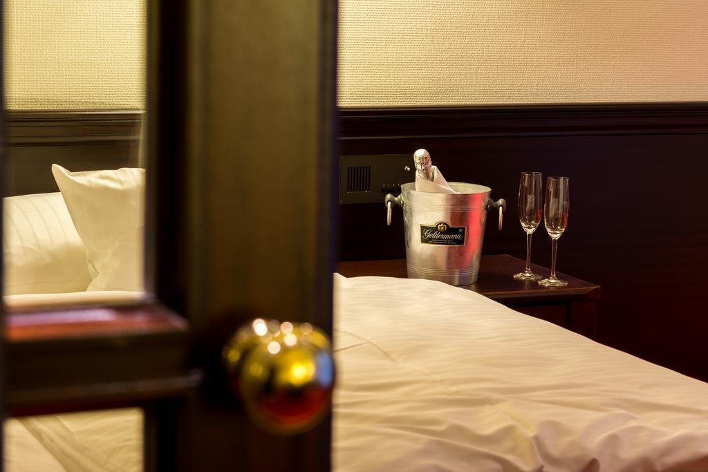 Sachsenwald Hotel ラインベーク エクステリア 写真