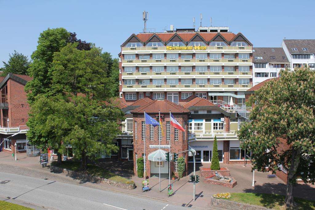 Sachsenwald Hotel ラインベーク エクステリア 写真